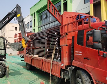 新疆北京庞各庄幼儿园围栏项目卸车安装